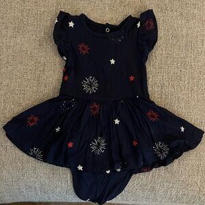 6-12M Kyte baby bodysuit dress in fireworks print